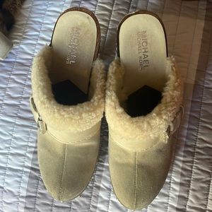 Size 6 heels. Michael Kors